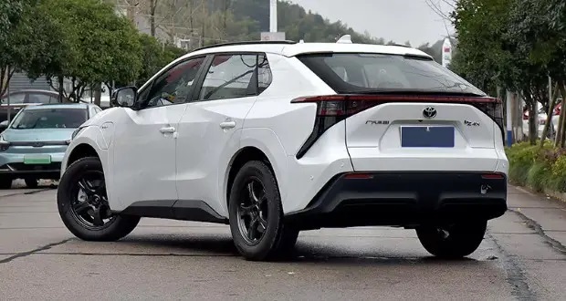 تصویر تویوتا bZ4X برقی وارداتی در ایران