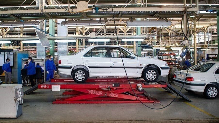 کدام خودروهای ایران‌خودرو گران می‌شوند و زمان اعلام قیمت جدید