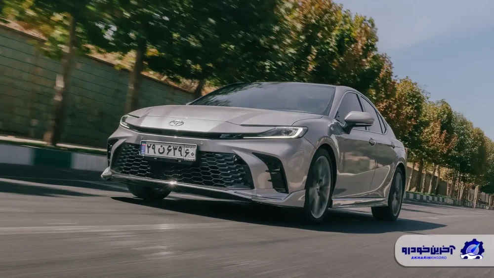 جذاب‌ترین سدان وارداتی تویوتا با امکانات لوکس و فناوری هیبریدی